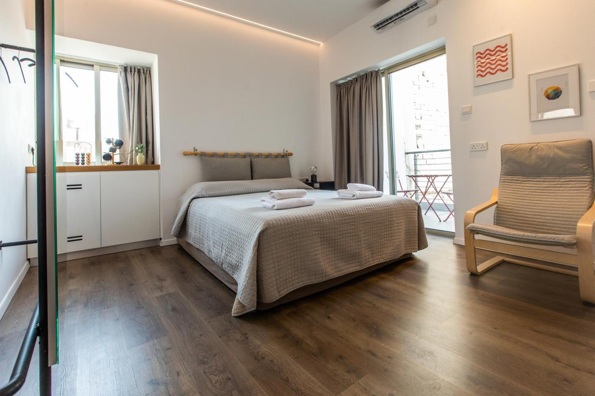 Rooms - Unique Staying In Paphos Centre الغرفة الصورة