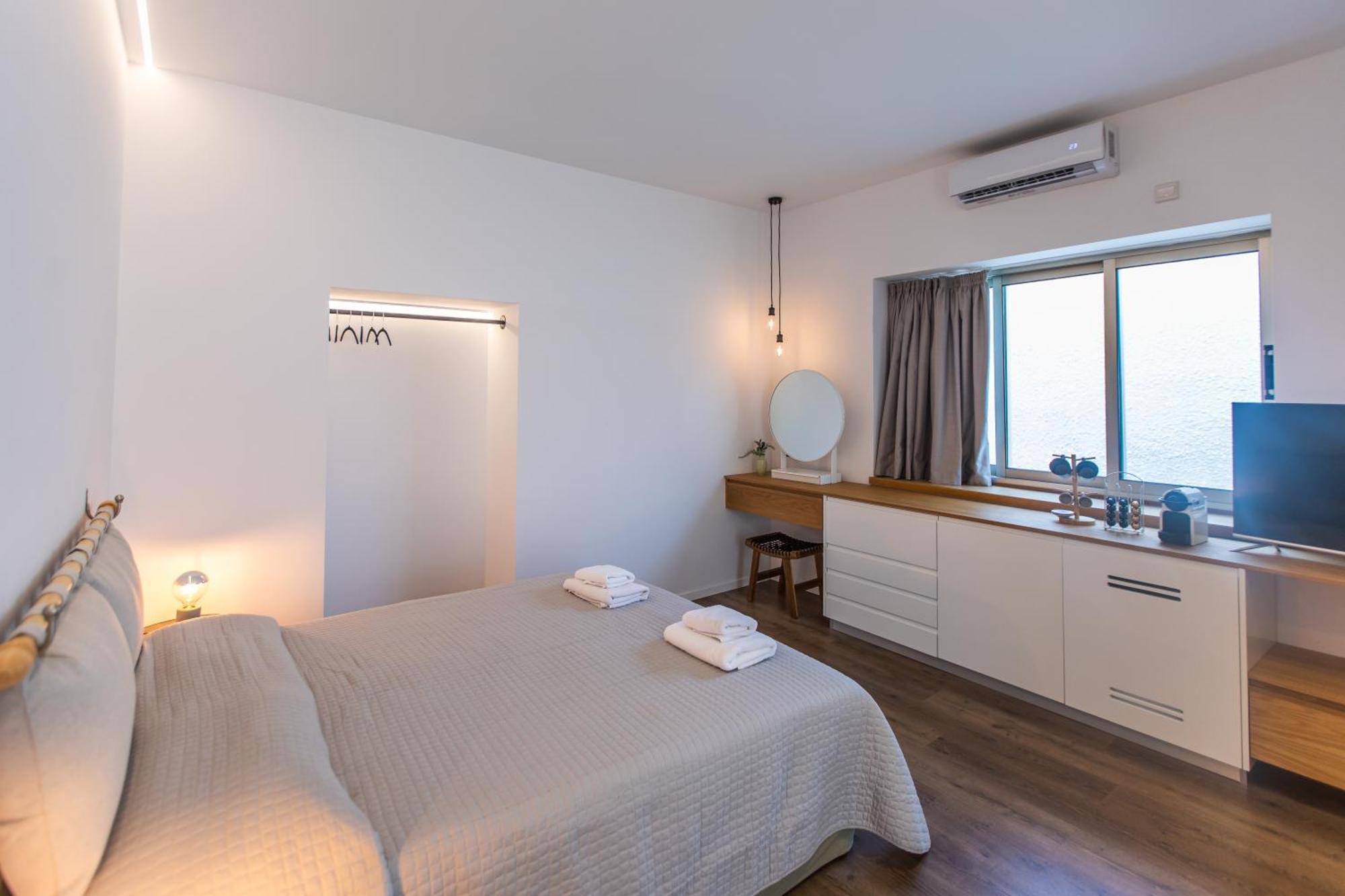 Rooms - Unique Staying In Paphos Centre الغرفة الصورة