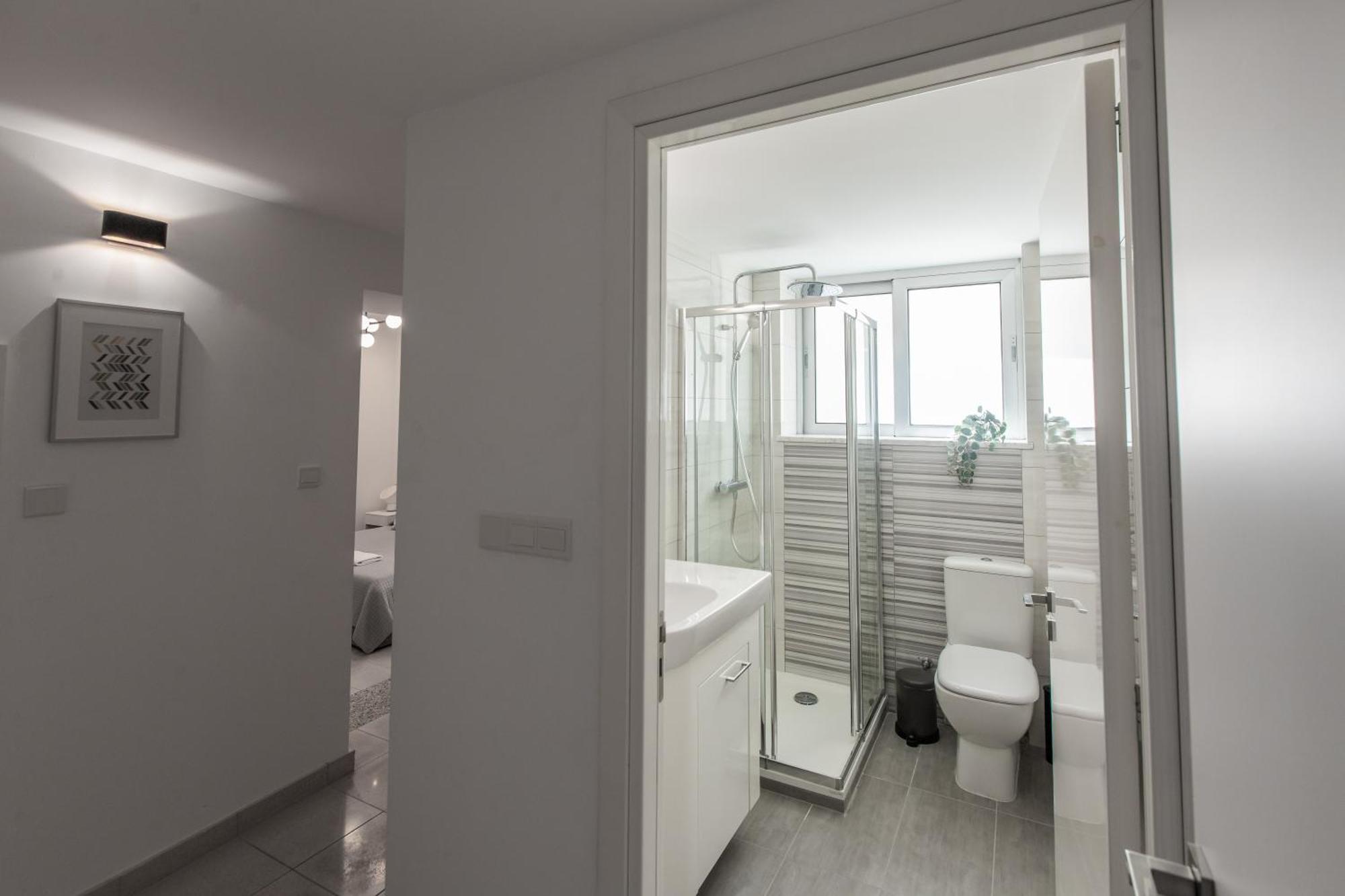 Rooms - Unique Staying In Paphos Centre الغرفة الصورة