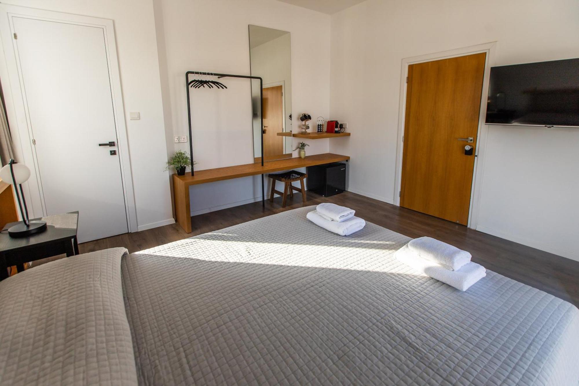 Rooms - Unique Staying In Paphos Centre الغرفة الصورة